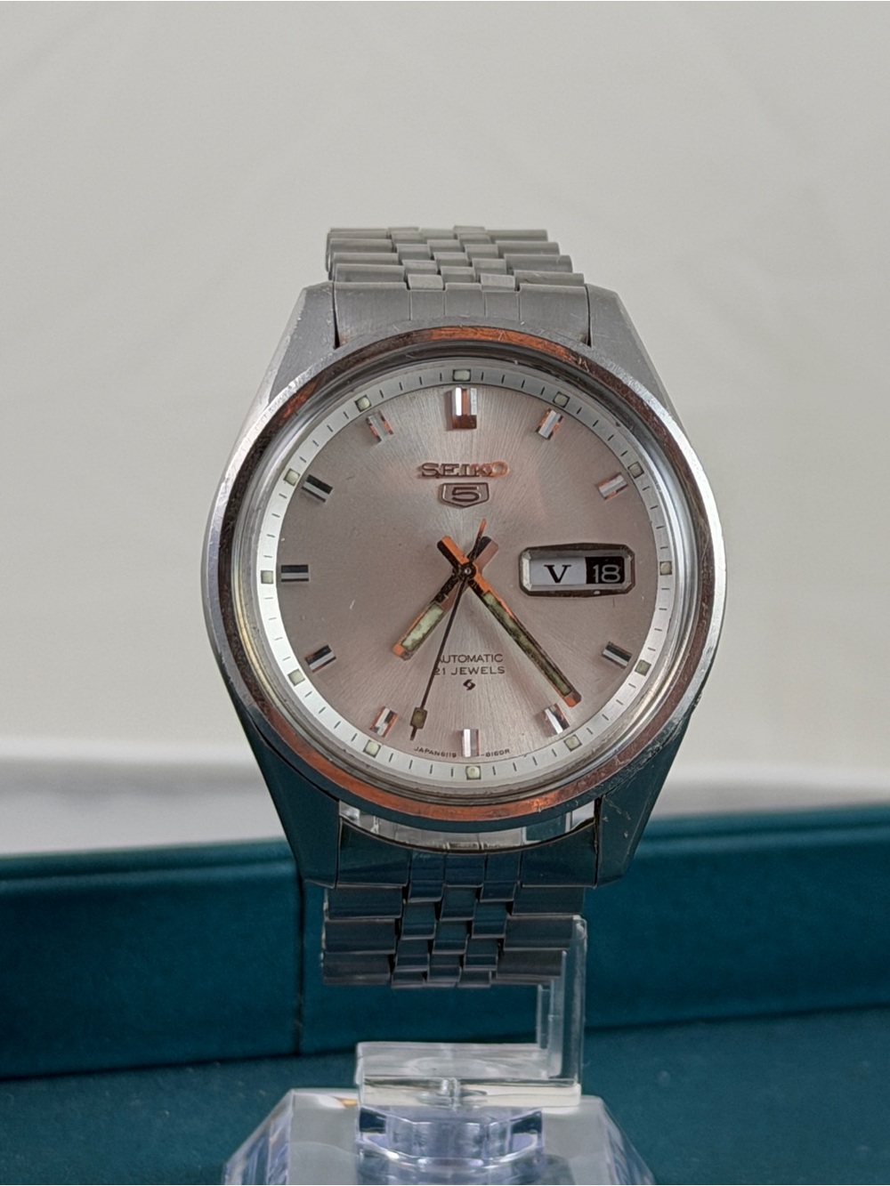 Vintage Seiko 5 Automatic Silver Dial Day Date Men’s Watch Running Japan